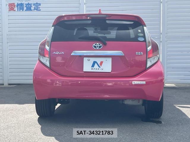 Toyota AQUA 2016-04 8728380-13