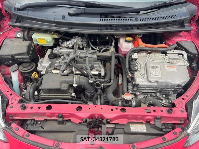 Toyota AQUA 2016-04 8728380-16