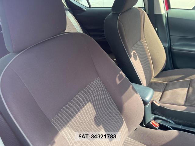 Toyota AQUA 2016-04 8728380-7