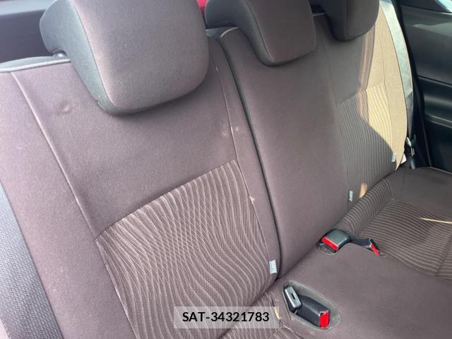 Toyota AQUA 2016-04 8728380-8
