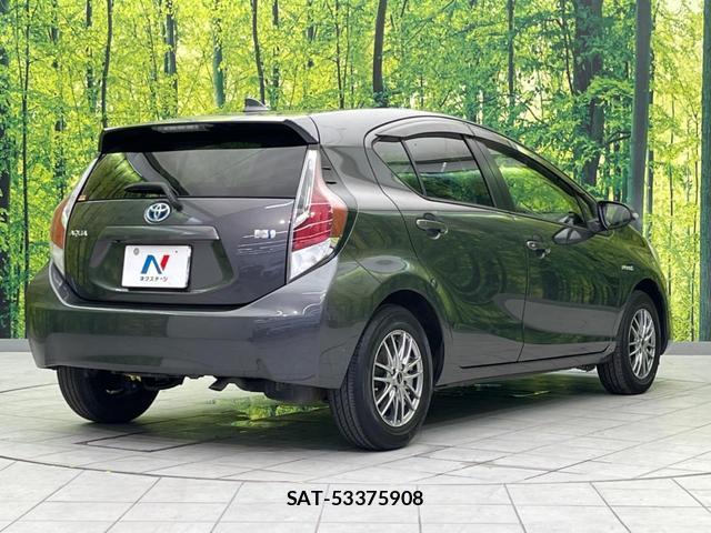 Toyota AQUA 2015-03 8728414-15