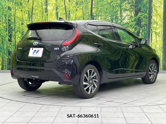 Toyota AQUA 2023-05 8728415-16