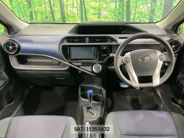 Toyota AQUA 2017-03 8728512-1