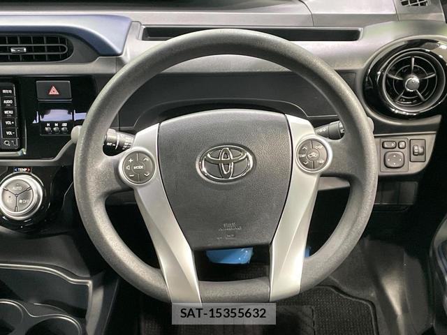 Toyota AQUA 2017-03 8728512-10