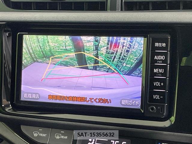 Toyota AQUA 2017-03 8728512-3