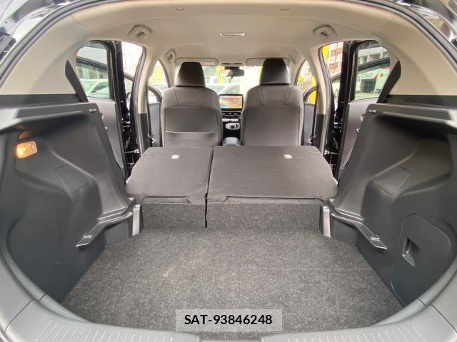 Toyota AQUA 2023-11 8728634-7