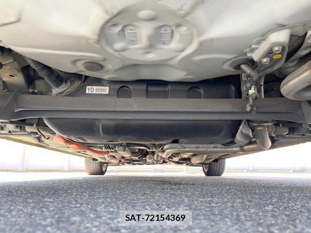 Toyota AQUA 2015-11 8728647-18
