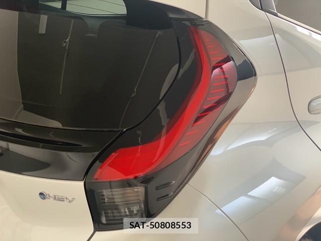 Toyota AQUA 2025-12 8728736-13