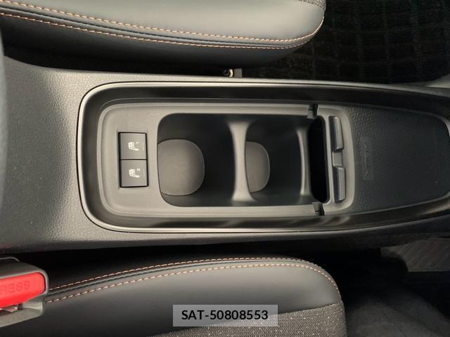 Toyota AQUA 2025-12 8728736-18
