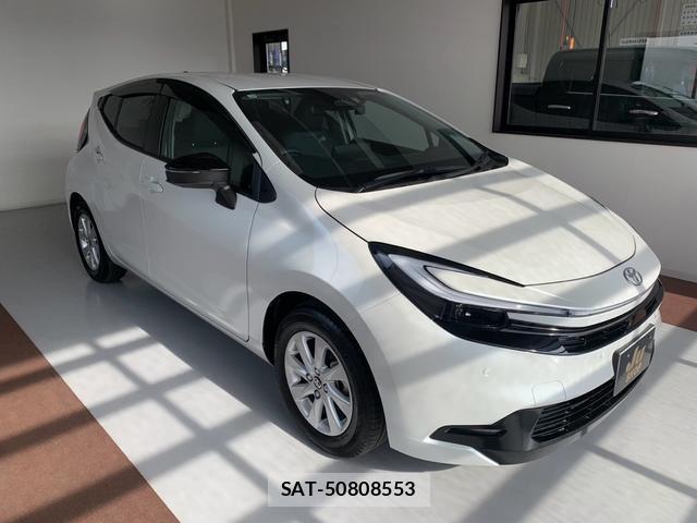Toyota AQUA 2025-12 8728736-3