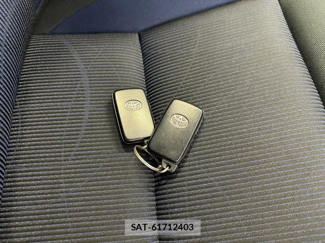 Toyota AQUA 2017-07 8728737-17