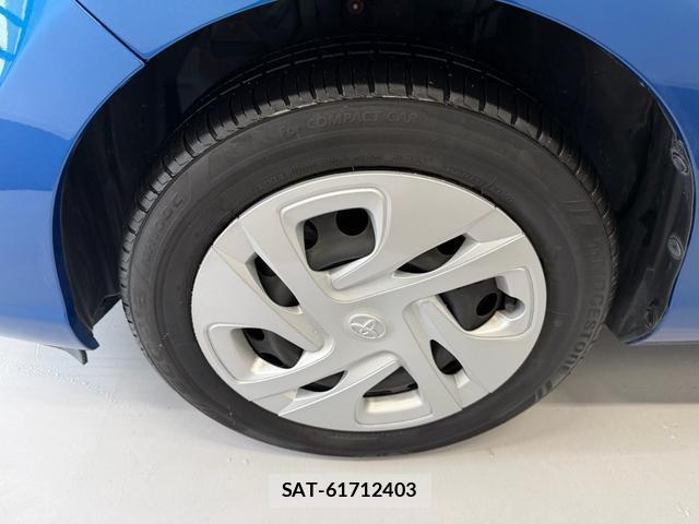 Toyota AQUA 2017-07 8728737-3