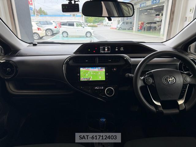 Toyota AQUA 2017-07 8728737-4