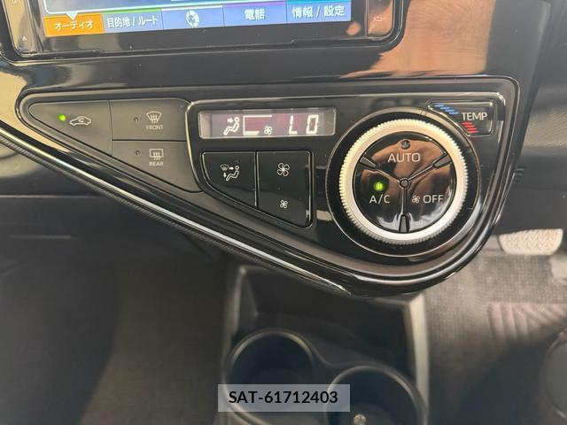 Toyota AQUA 2017-07 8728737-5