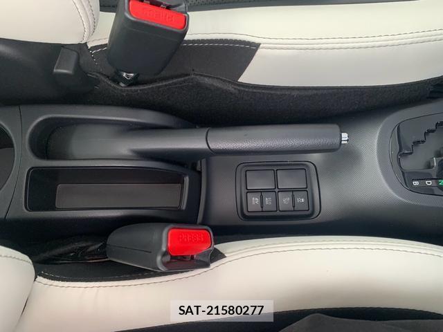 Toyota AQUA 2017-12 8728744-10