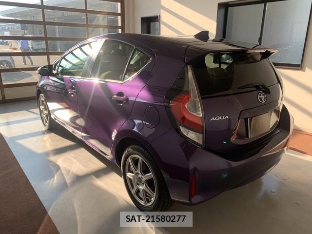 Toyota AQUA 2017-12 8728744-6