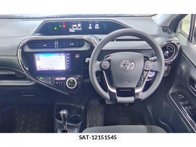 Toyota AQUA 2019-08 8729156-2