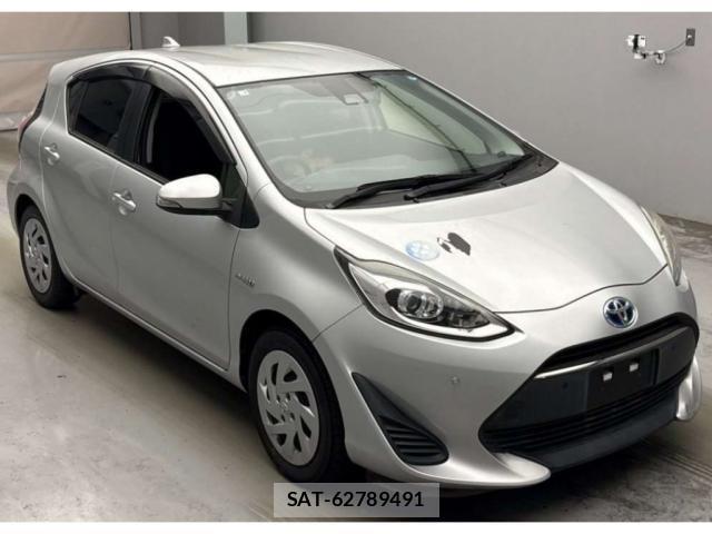 Toyota AQUA 2019-03 8729174-0