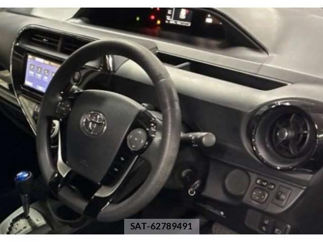 Toyota AQUA 2019-03 8729174-2