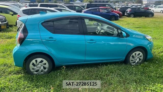 Toyota AQUA 2020-01 8729578-3