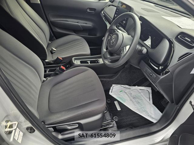 Toyota AQUA 2022-10 8730122-3
