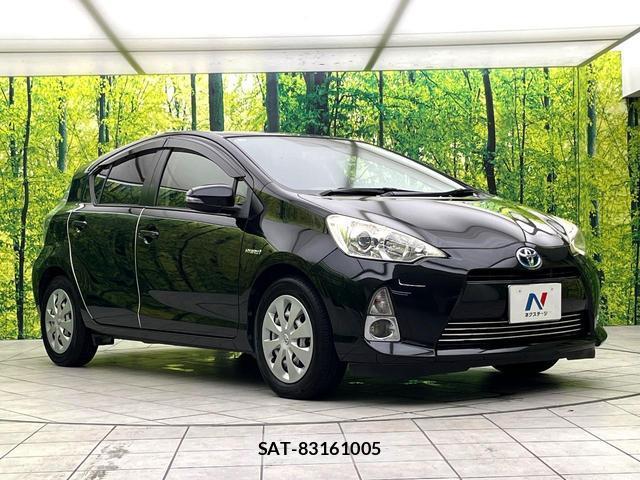 Toyota AQUA 2013-09 8730414-15