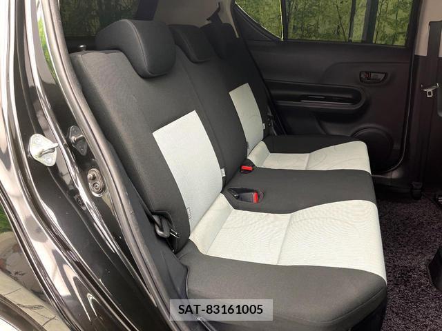 Toyota AQUA 2013-09 8730414-8