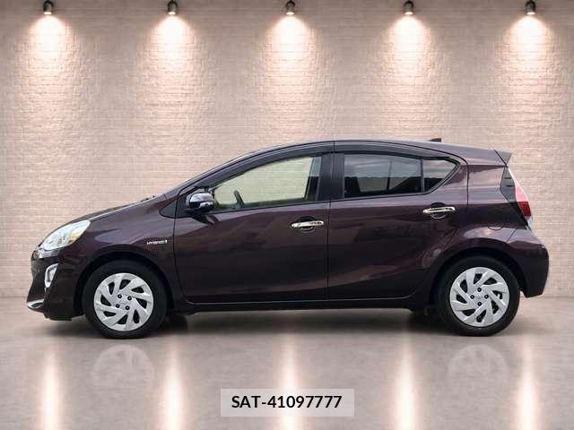 Toyota AQUA 2016-12 8730420-2