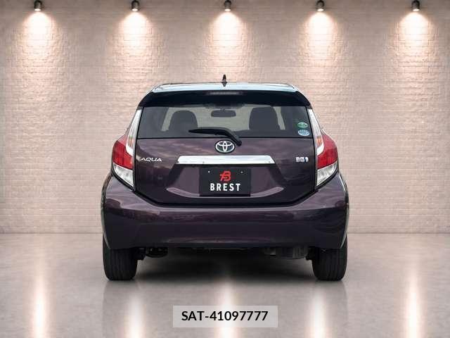 Toyota AQUA 2016-12 8730420-3