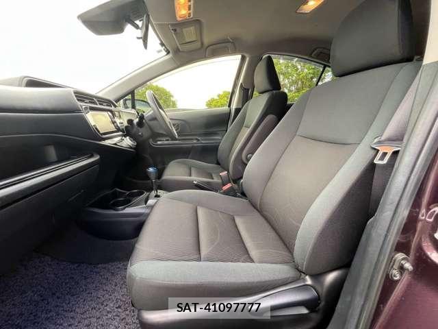 Toyota AQUA 2016-12 8730420-6