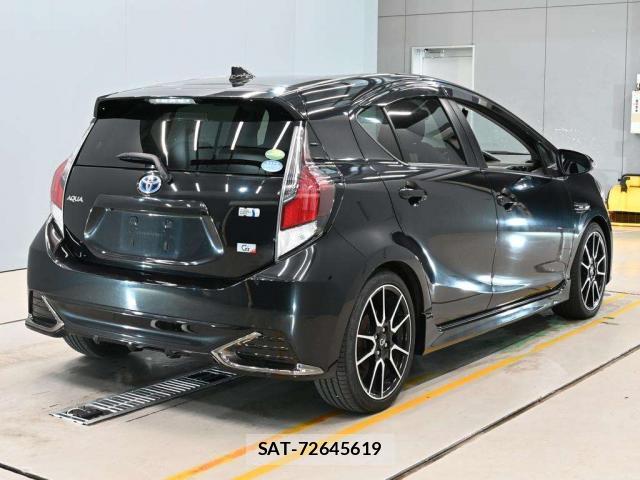 Toyota AQUA 2015-09 8730637-1