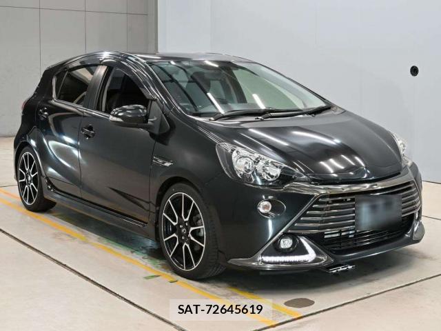 Toyota AQUA 2015-09 8730637-11