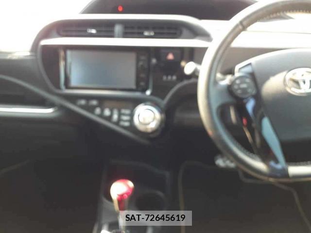 Toyota AQUA 2015-09 8730637-8