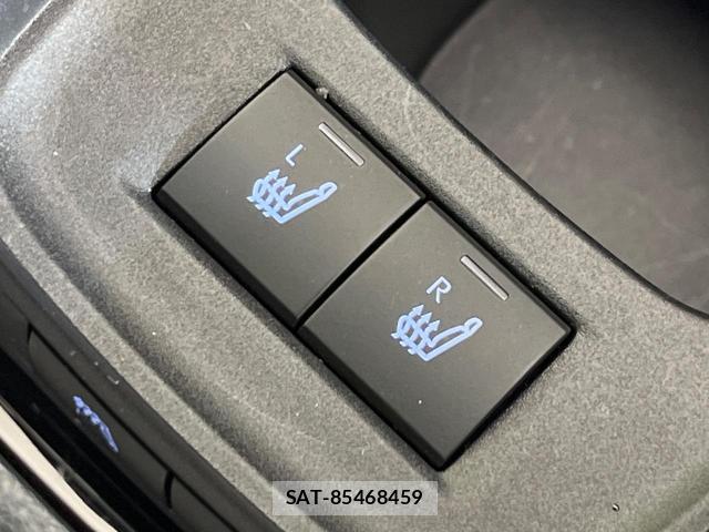 Toyota AQUA 2024-09 8730973-5