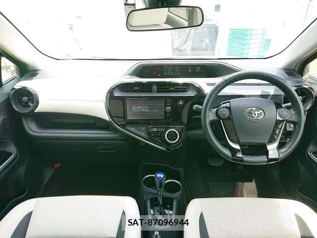 Toyota AQUA 2017-07 8731181-4