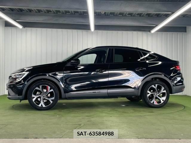 Renault Arkana 2022-06 8731331-16
