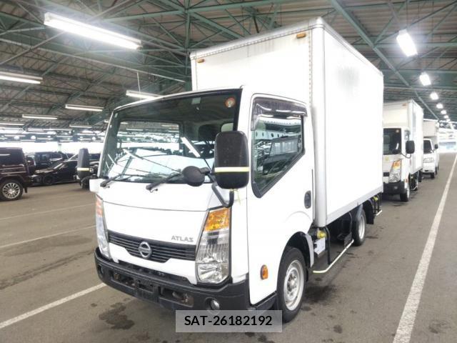 Nissan ATLAS 2015-12 8730145-3