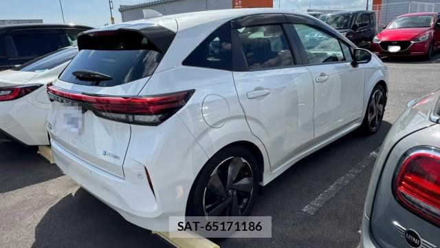 Nissan AURA 2022-04 8729540-10