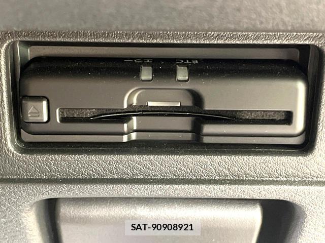 Nissan AURA 2023-12 8729694-6