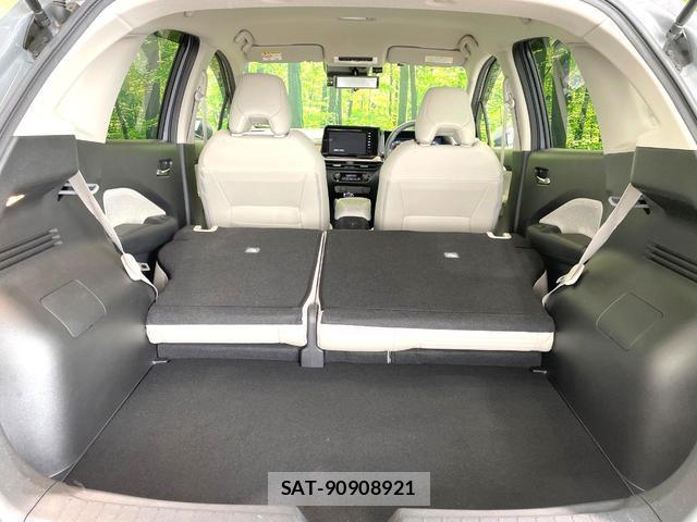 Nissan AURA 2023-12 8729694-9