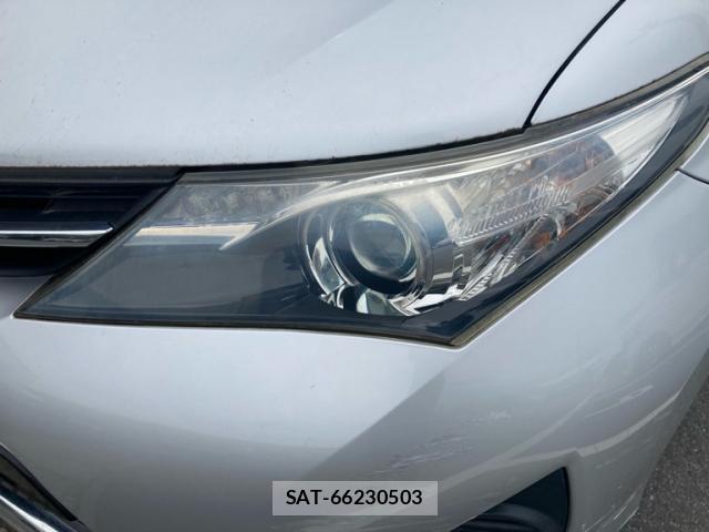 Toyota AURIS 2012-11 8727345-12