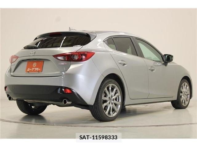 Mazda AXELA SPORT 2015-05 8726021-11