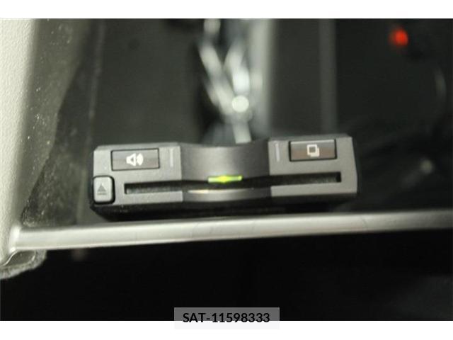 Mazda AXELA SPORT 2015-05 8726021-4