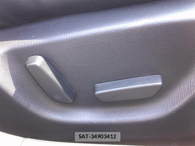 Mazda AXELA SPORT 2016-01 8726968-13
