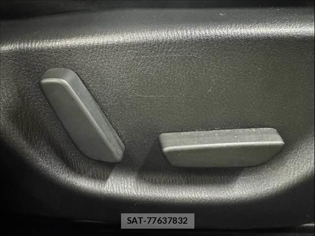 Mazda AXELA SPORT 2014-09 8727721-8