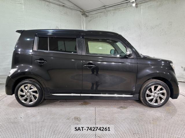 Toyota BB 2016-01 8731432-13