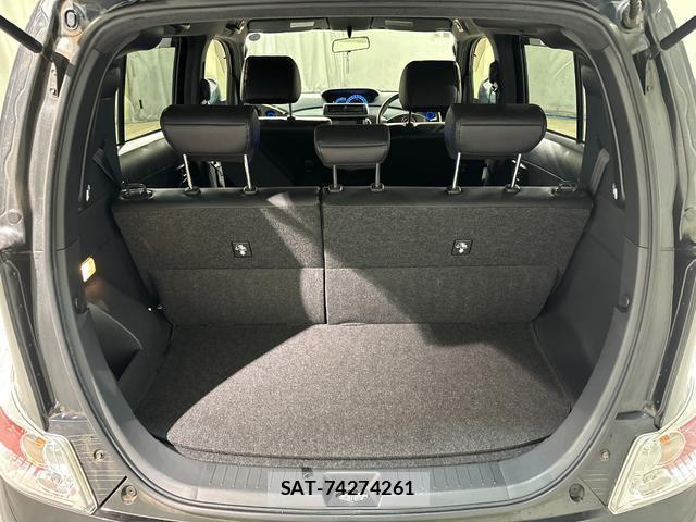 Toyota BB 2016-01 8731432-17