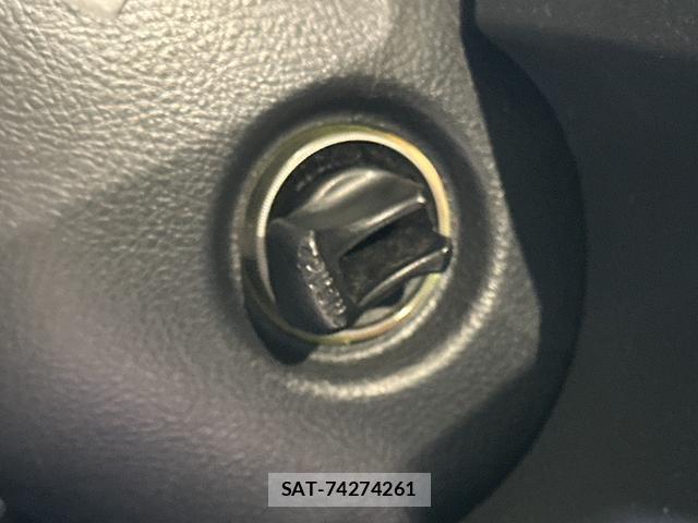 Toyota BB 2016-01 8731432-7