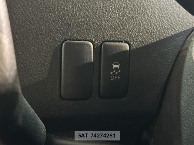 Toyota BB 2016-01 8731432-8