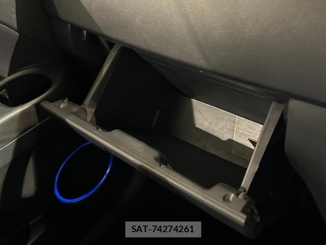 Toyota BB 2016-01 8731432-9